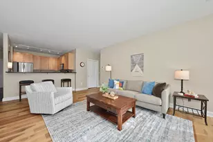 1925 N Water St, Milwaukee, WI 53202 - Photo 11