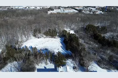 W181N9052  Melanie Ln, Menomonee Falls, WI 53052 - Photo 3