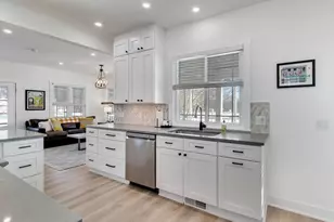 397 W Geneva St, Williams Bay, WI 53191 - Photo 17