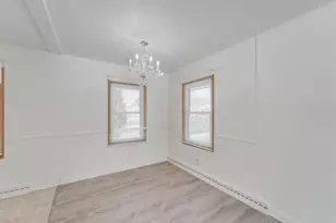 W169N8673 Sheridan Dr, Menomonee Falls, WI 53051 - Photo 5