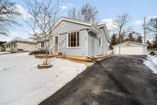 732 Chicory Rd, Burlington, WI 53105 - Photo 3