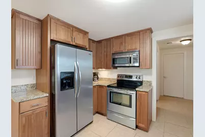 1735 S Oneida St, Green Bay, WI 54304 - Photo 13