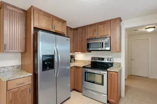 1735 S Oneida St, Green Bay, WI 54304 - Photo 13