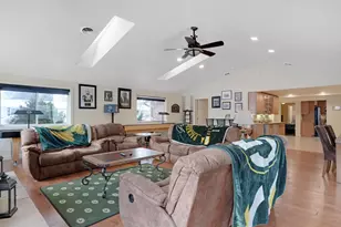 1735 S Oneida St, Green Bay, WI 54304 - Photo 5