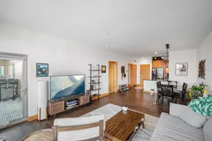 1550 E Royall Pl, Milwaukee, WI 53202 - Photo 7