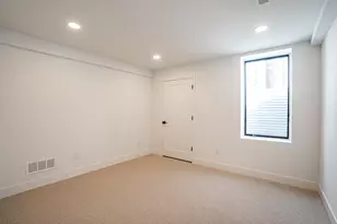 12500 W Scarborough Dr, New Berlin, WI 53151 - Photo 17