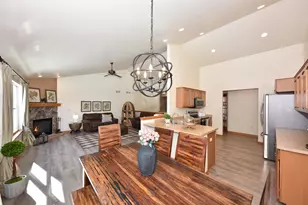 431 Thurow Dr, Oconomowoc, WI 53066 - Photo 13