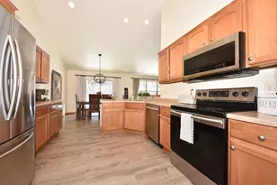 431 Thurow Dr, Oconomowoc, WI 53066 - Photo 17