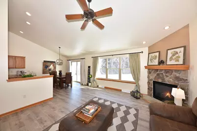 431  Thurow Dr, Oconomowoc, WI 53066 - Photo 9