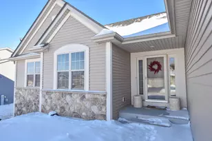 431 Thurow Dr, Oconomowoc, WI 53066 - Photo 3