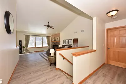 431  Thurow Dr, Oconomowoc, WI 53066 - Photo 5