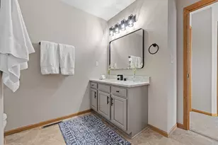 6322 Newcastle Ln, Racine, WI 53402 - Photo 21