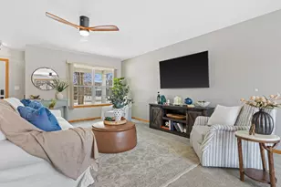 6322 Newcastle Ln, Racine, WI 53402 - Photo 5