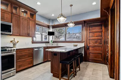 141  13th St, La Crosse, WI 54601 - Photo 13