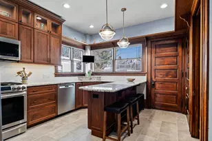 141 13th St, La Crosse, WI 54601 - Photo 13