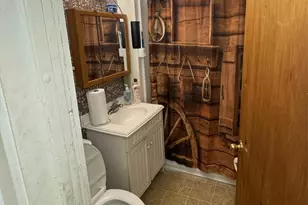 2928 W Jueanu Ave, Milwaukee, WI 53208 - Photo 15