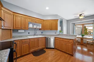 4007 W Cypress Ln, Franklin, WI 53132 - Photo 9