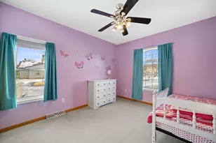 4007 W Cypress Ln, Franklin, WI 53132 - Photo 25