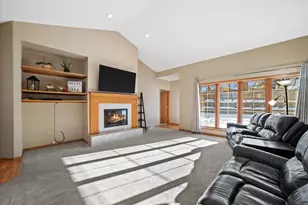 4007 W Cypress Ln, Franklin, WI 53132 - Photo 3