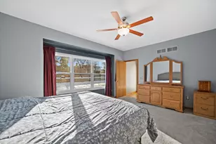 4007 W Cypress Ln, Franklin, WI 53132 - Photo 19