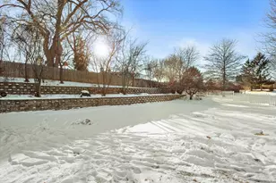 4007 W Cypress Ln, Franklin, WI 53132 - Photo 47