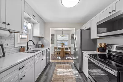 338 E Norwich St, Milwaukee, WI 53207 - Photo 9