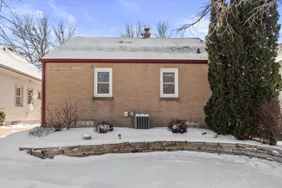 338 E Norwich St, Milwaukee, WI 53207 - Photo 39