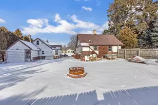 1813 Washington Ave, Sheboygan, WI 53081 - Photo 17