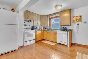 1813 Washington Ave, Sheboygan, WI 53081 - Photo 3