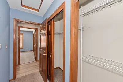 215  Endfield Cir, Waukesha, WI 53186 - Photo 15