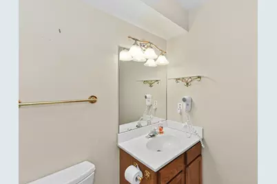 215  Endfield Cir, Waukesha, WI 53186 - Photo 25