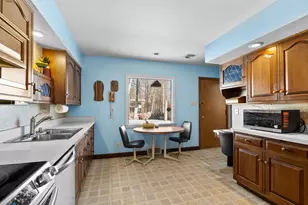 2112 Markham St, Manitowoc, WI 54220 - Photo 3