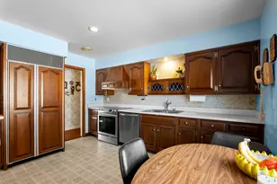 2112 Markham St, Manitowoc, WI 54220 - Photo 5