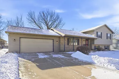 2861  Montclair Pl, Oshkosh, WI 54904 - Photo 1