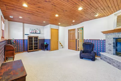 2861  Montclair Pl, Oshkosh, WI 54904 - Photo 25