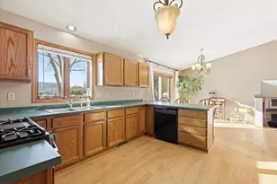 2861 Montclair Pl, Oshkosh, WI 54904 - Photo 13