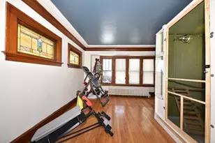 1816 S 59th St, West Allis, WI 53214 - Photo 5