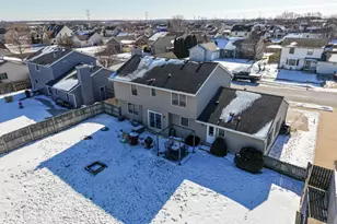 8608 Camelot Trce, Sturtevant, WI 53177 - Photo 3