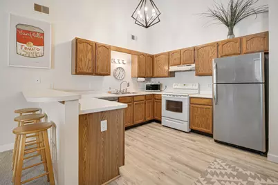 3640 E Barbara Ct #202, Oak Creek, WI 53154 - Photo 7