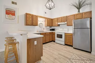 3640 E Barbara Ct, Oak Creek, WI 53154 - Photo 7