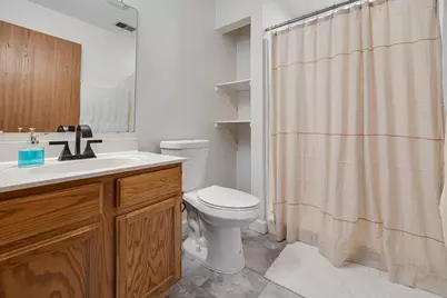 3640 E Barbara Ct #202, Oak Creek, WI 53154 - Photo 15