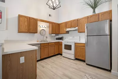 3640 E Barbara Ct #202, Oak Creek, WI 53154 - Photo 9