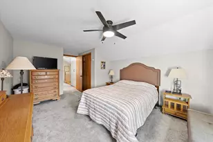 W68N915 Washington Ave, Cedarburg, WI 53012 - Photo 19