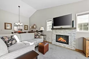 W68N915 Washington Ave, Cedarburg, WI 53012 - Photo 5