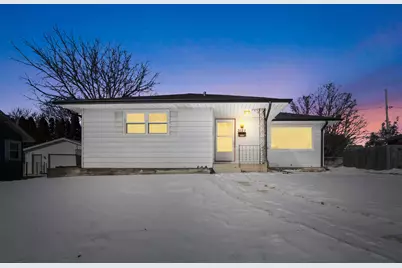 3124  Windsor Dr, Racine, WI 53404 - Photo 1