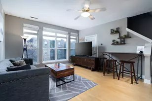 1550 N Warren Ave, Milwaukee, WI 53202 - Photo 13