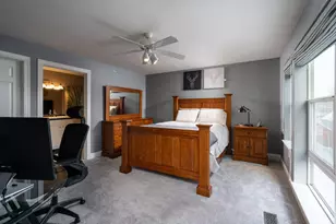 1550 N Warren Ave, Milwaukee, WI 53202 - Photo 15