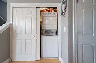 1550 N Warren Ave, Milwaukee, WI 53202 - Photo 23