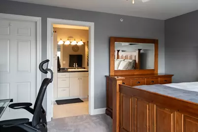 1550 N Warren Ave #308, Milwaukee, WI 53202 - Photo 17