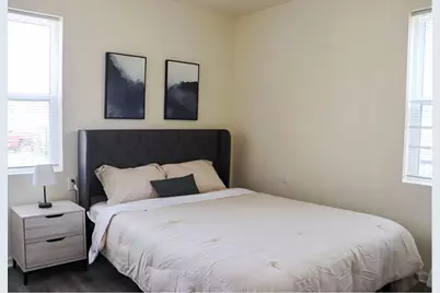 3260 N Achilles St, Milwaukee, WI 53212 - Photo 5